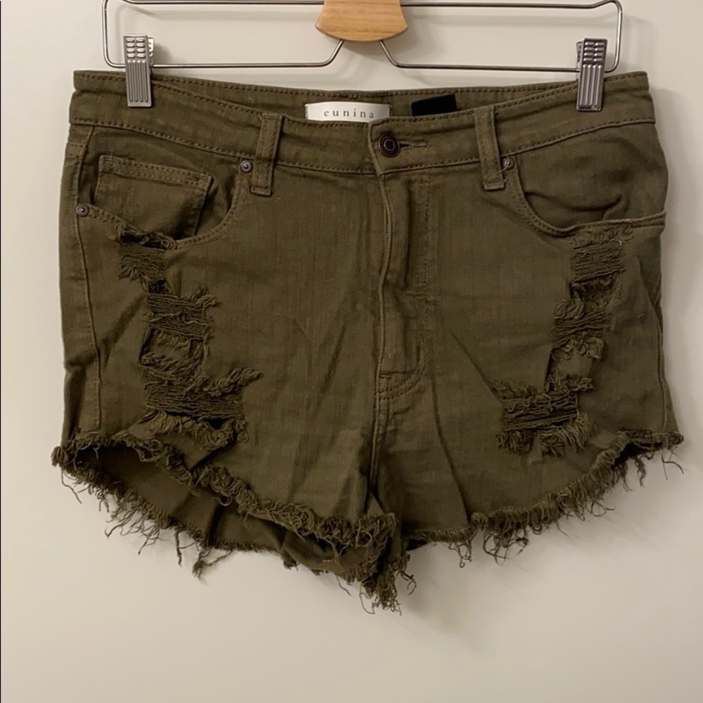 Eunina Shorts. Size L.